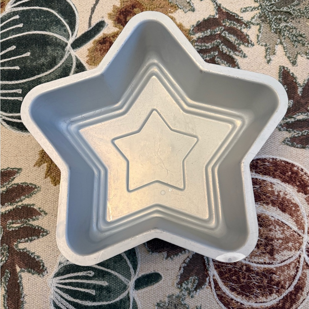 Vintage Mirro Star Shaped Aluminum Cake Pan